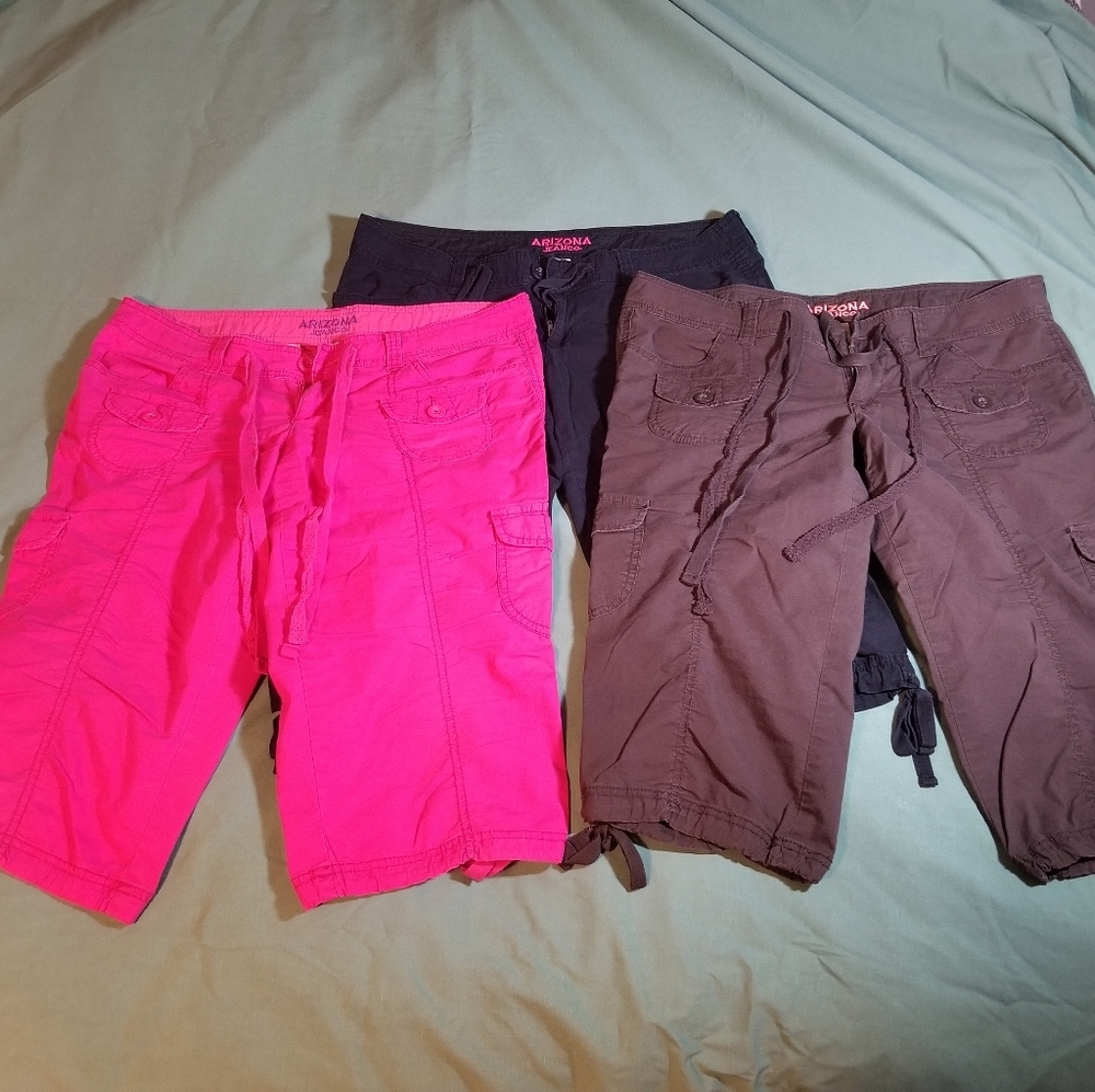 Lot of 3 Arizona Jean Company Capri size 9